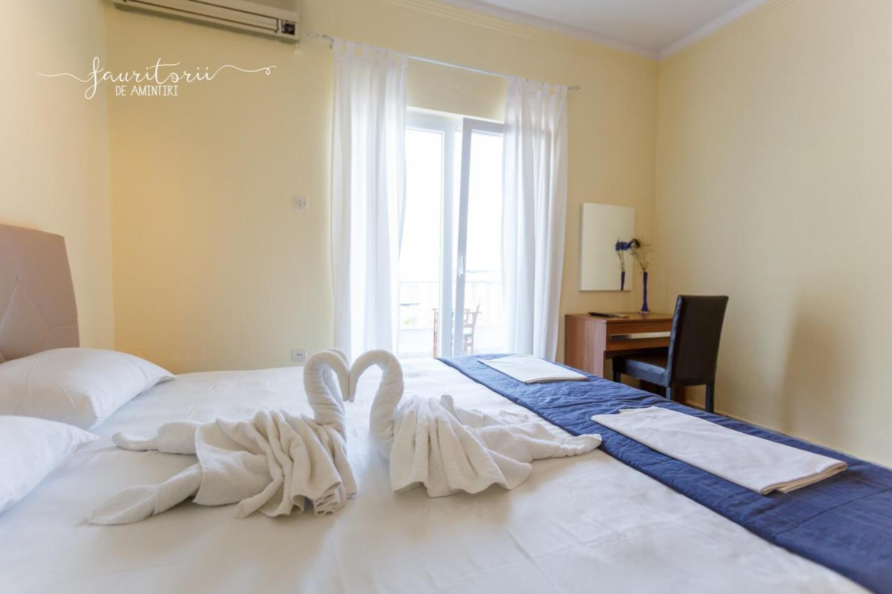 Kinira Beach Hotel מראה חיצוני תמונה