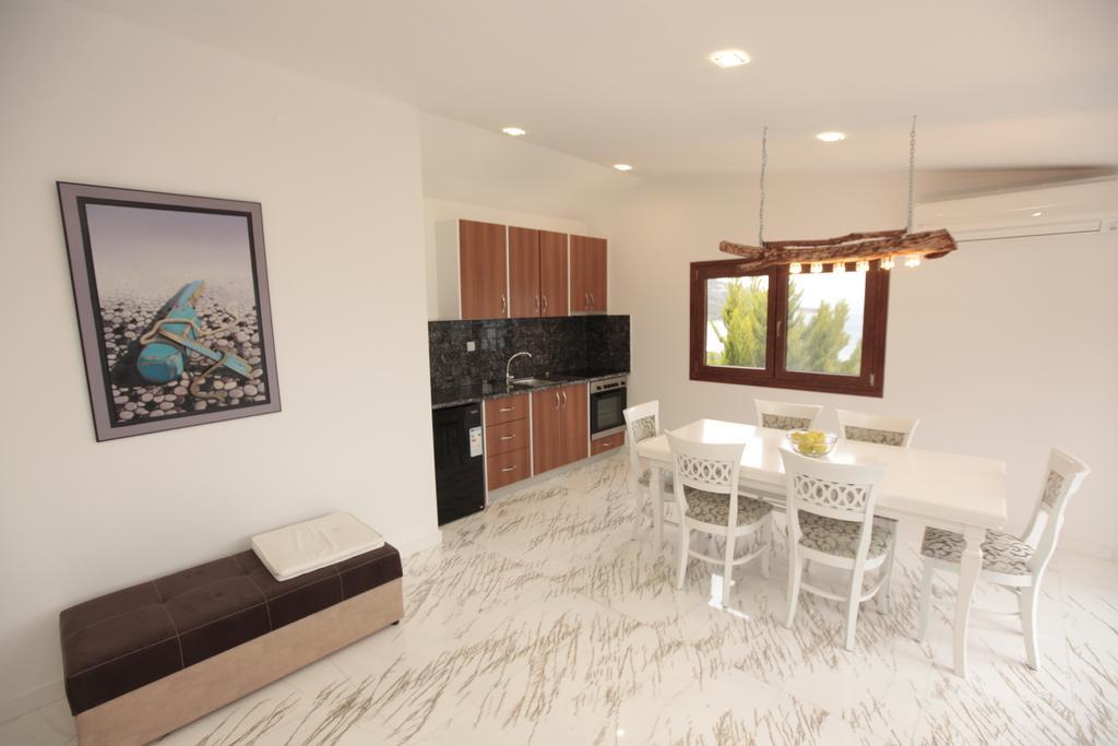 Kinira Beach Hotel מראה חיצוני תמונה